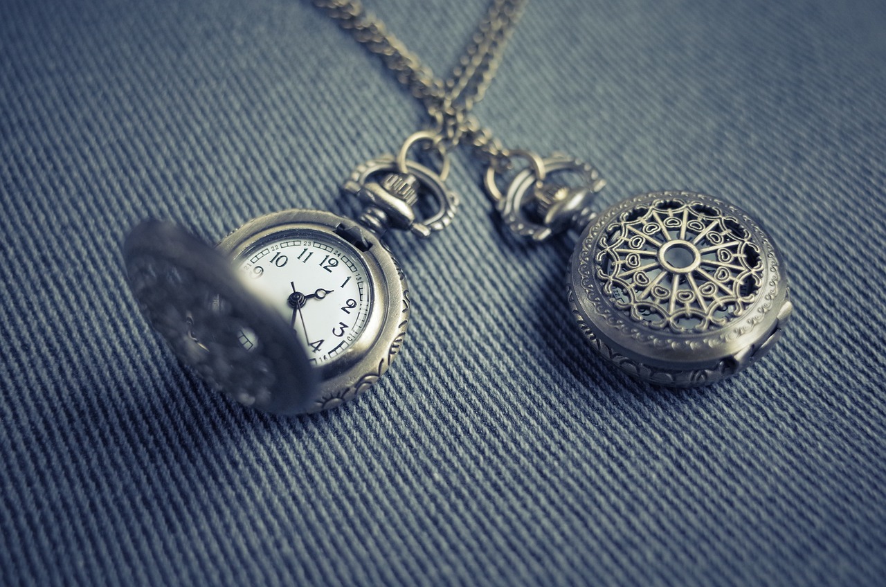 pocket-watch-2569573_1280.jpg