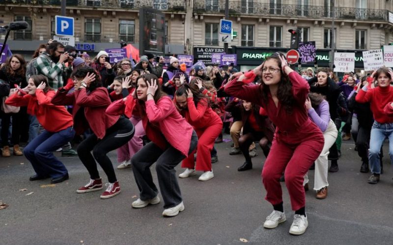 محاكمة مرتبطة باغتصاب امرأة 10 أعوام تفجر تظاهرات بفرنسا