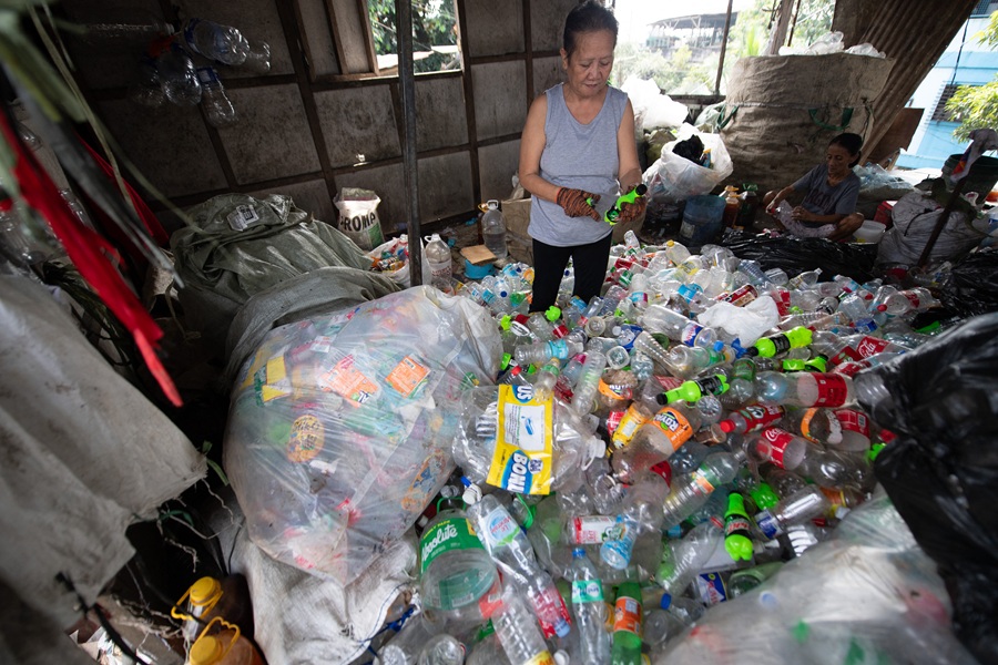 AFP__20241107__36LL47R__v1__HighRes__PhilippinesEnvironmentPlastic.jpg