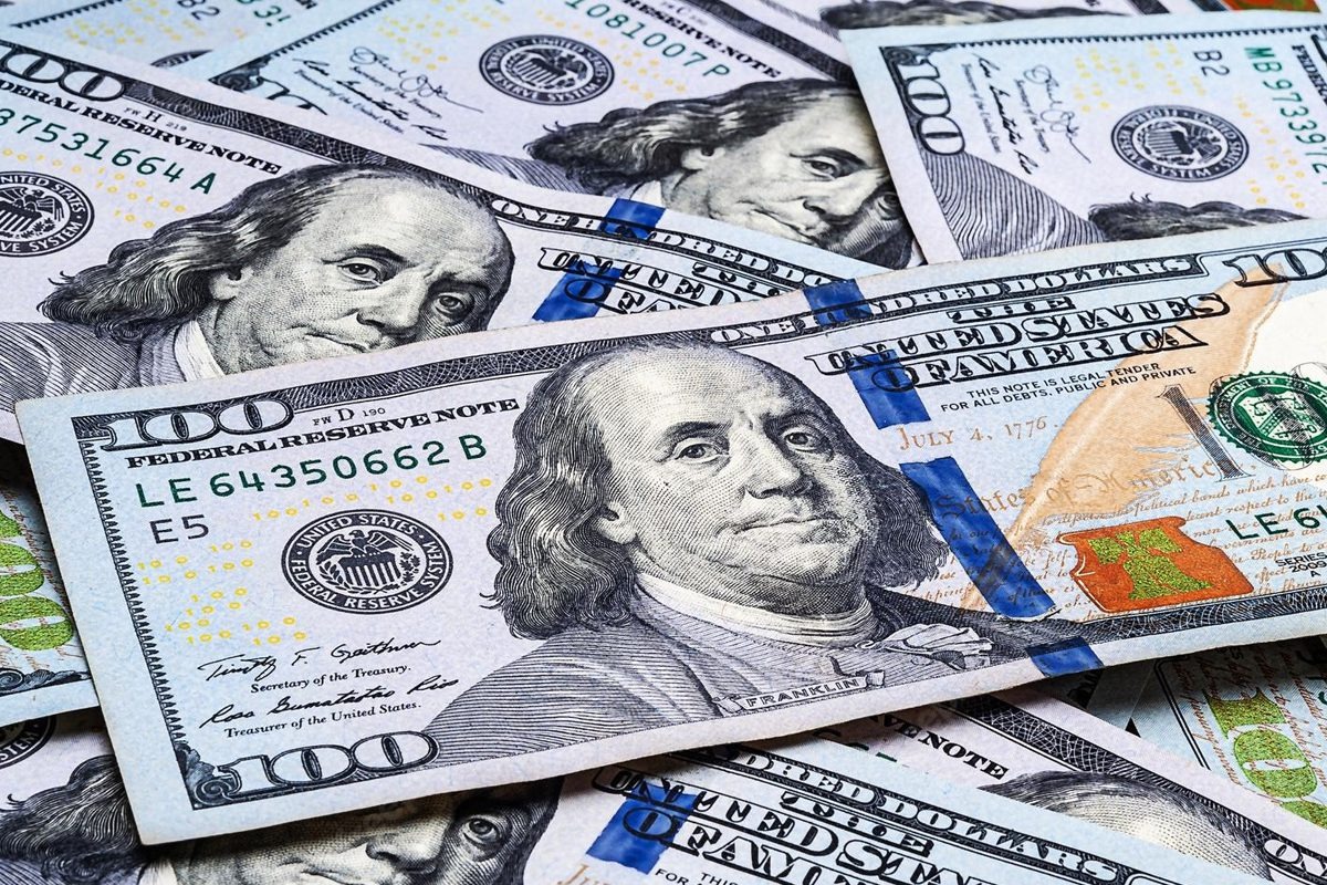 رسميا.. سعر الدولار اليوم الأحد 4 مايو 2025 بعد تراجعه