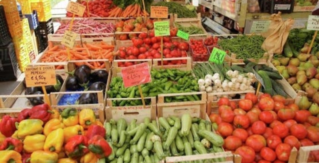البصل بكام النهاردة.. أسعار الخضروات والفاكهة اليوم الأربعاء 25يونيه 2025 بسوق العبور