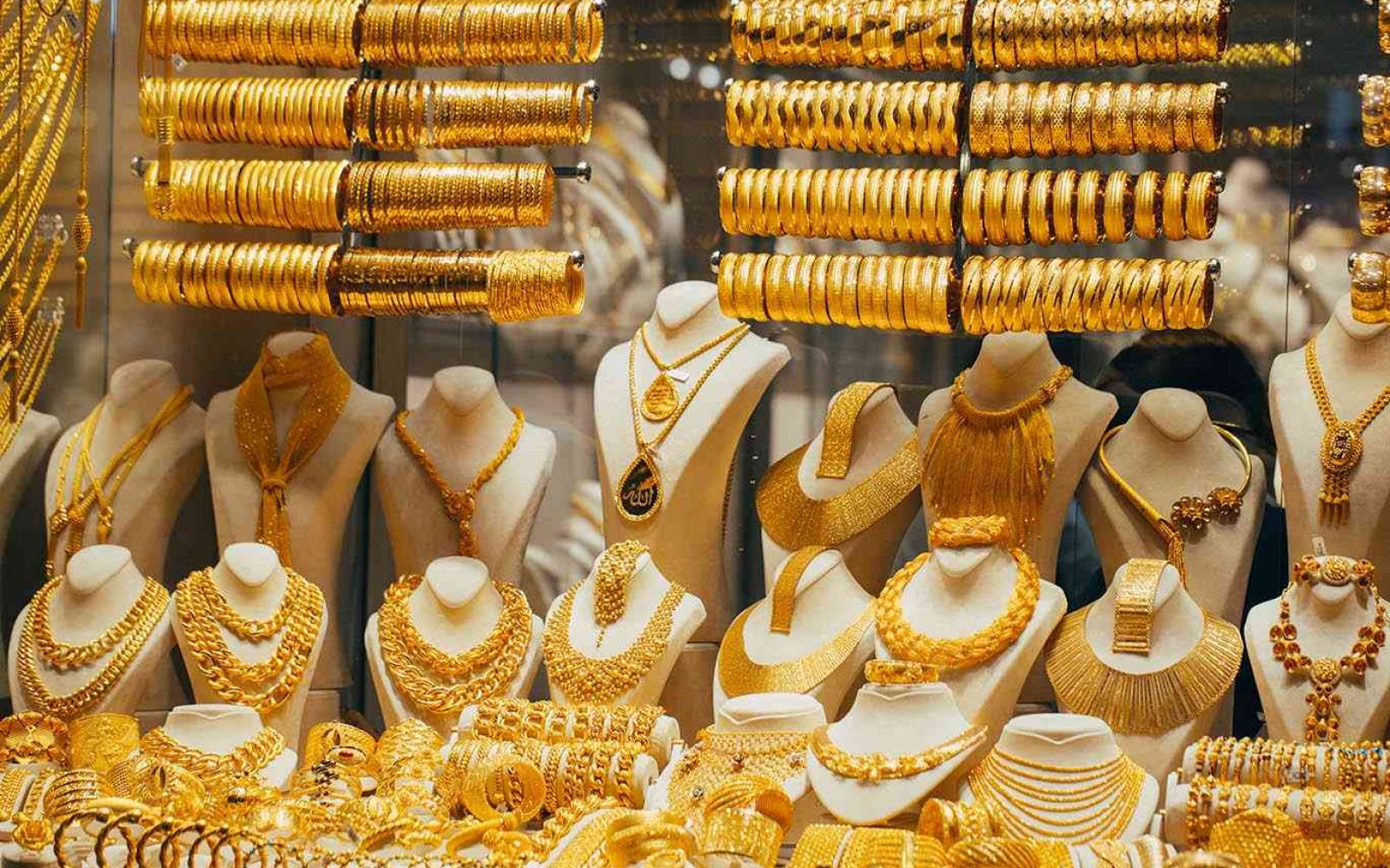 عيار 21 وصل كام.. ارتفاع في سعر الذهب اليوم الثلاثاء 24 يونيو في محلات الصاغة وما النصائح اللازم اتباعها عند الشراء
