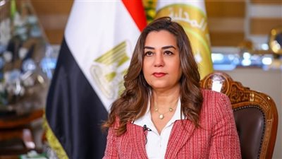 وزيرة التنمية المحلية تتابع مع محافظ مطروح تداعيات حادث عربات قطار بمحافظة مطروح