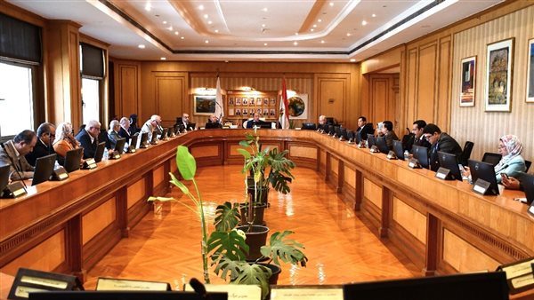 جامعة حلوان تدين التصريحات الأخيرة لرئيس الوزراء الإسرائيلي بشأن تهجير الفلسطينيين