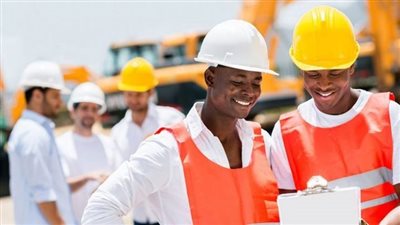 بعد تطبيق القانون رسميا.. ما هي شروط انتهاء وتجديد عقد العمل لإنجاز عمل معين؟