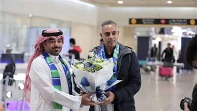 الفتح السعودي لا نية لرحيل جوميز.. والنادي لم يتفاوض مع عمر خضر