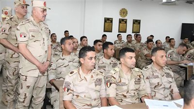 رئيس أركان حرب القوات المسلحة يتفقد المنظومة التعليمية بالمعاهد العسكرية التخصصية لضباط القوات المسلحة بالكيان العسكرى