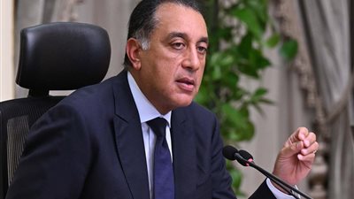 رئيس الوزراء يبدأ جولة تفقدية بعدد من مشروعات إعادة إحياء مناطق القاهرة التاريخية