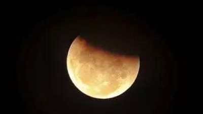 خسوف القمر الكلي 7 سبتمبر 2025.. مشهد سماوي نادر يرسم السماء باللون الدموي