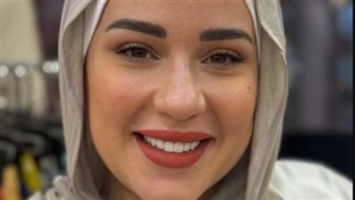 بالصور.. أسما شريف منير تعلن ارتدائها الحجاب: ادعولي بالثبات