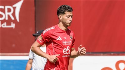 إمام عاشور يشارك في مباراة ودية أمام فريق الشباب