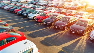 رئيس رابطة تجار السيارات يكشف أسباب زيادة أسعار شحن السيارات الكهربائية