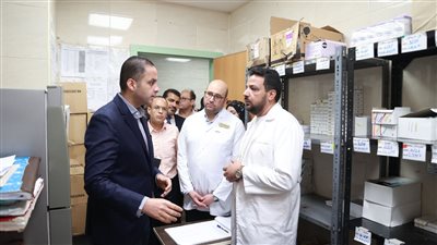نائب وزير الصحة يتفقد المنشآت الصحية بمركز ملوي بالمنيا لتعزيز جودة الخدمات