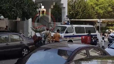 وصول جثمان أرملة تامر ضيائي إلى مسجد حسين صدقي لتشييع الجنازة.. صورة