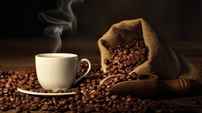 ما الذي قد يحدث عندما تشرب القهوة علي معدة فارغة؟