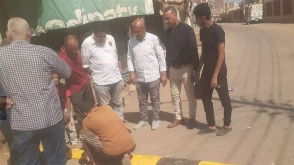 “قبل الدراسة”.. تركيب مهدئات سرعة أمام الثانوية بنات بمنوف