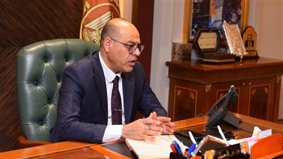 وزير العمل يطلق خطة تفتيش شاملة لتطبيق قانون العمل الجديد.. ويكرم خريجي التدريب والعاملين بالبترول