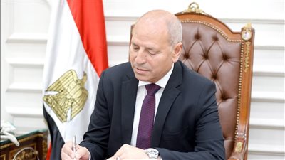 حظر حرمان أي طالب من الدراسة أو الحصول على الكتب لتأخره في دفع المصروفات
