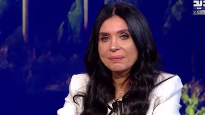 الراقصة دينا تطلق أول أكاديمية شاملة للفنون في مصر.. تفاصيل