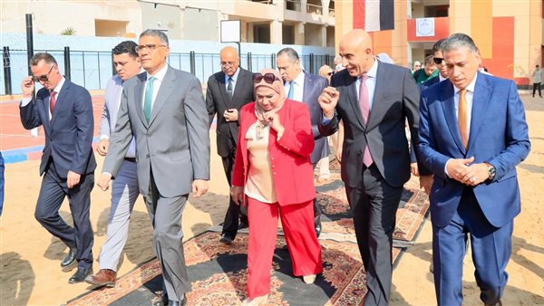 دعمنا المدارس بـ٣٠ ألف ديسك و١٠ آلاف سبورة حديثة