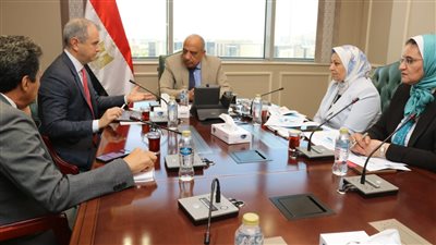 متابعة مستجدات تنفيذ مشروع طاقة الرياح بقدرة 2000 ميجاوات والالتزام بالمخطط الزمني