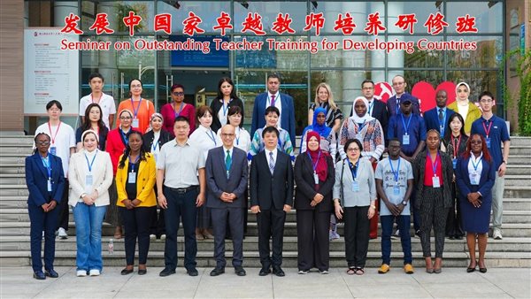 جامعة المنوفية تعزز تعاونها الدولي بمشاركتها في برنامج تدريب المعلمين بجامعة زيجيانج الصينية