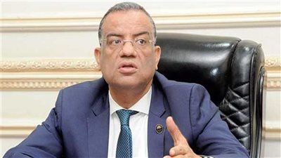 «لن تجد هذا في حزب الجبهة الوطنية»