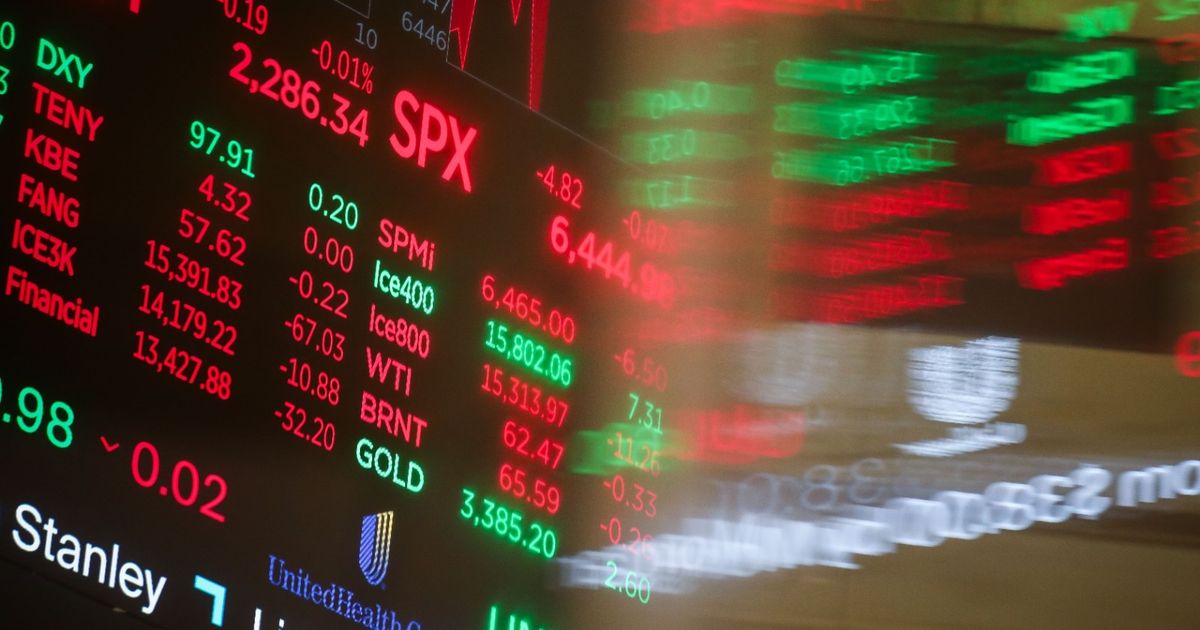 الأسهم الأميركية تنضم إلى موجة هبوط السندات