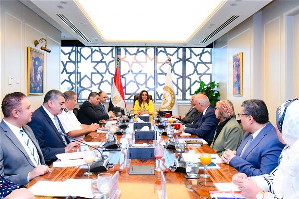 صندوق حماية البيئة يوافق على تقديم منحة لبرنامجي التلوث والمخلفات   