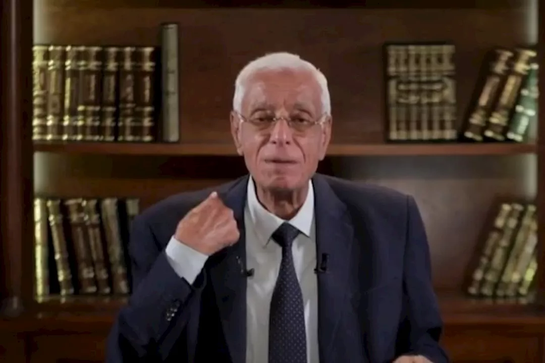 الإمساك الاعتيادي- حسام موافي يوضح أسبابه انتشاره بين الطلاب