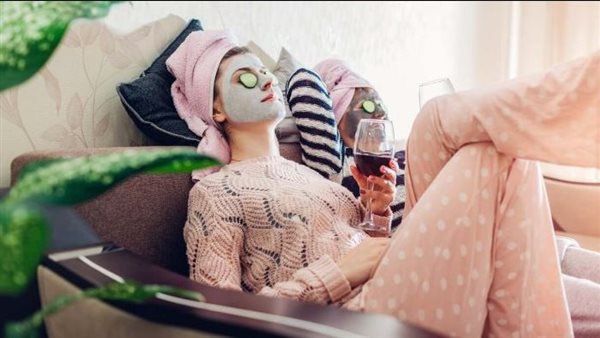 اليوم العالمي للأم الكسولة “Lazy Mom’s Day”.. ما هو وكيف تحتفلين به؟