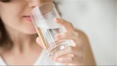 دراسة تكشف دور شرب الماء في خفض التوتر وحماية الجسم من أمراض خطيرة