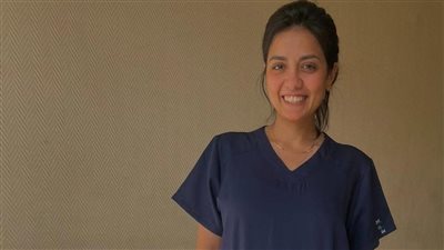 سهر الصايغ حديث السوشيال ميديا بسبب زي الأطباء.. فما القصة ؟