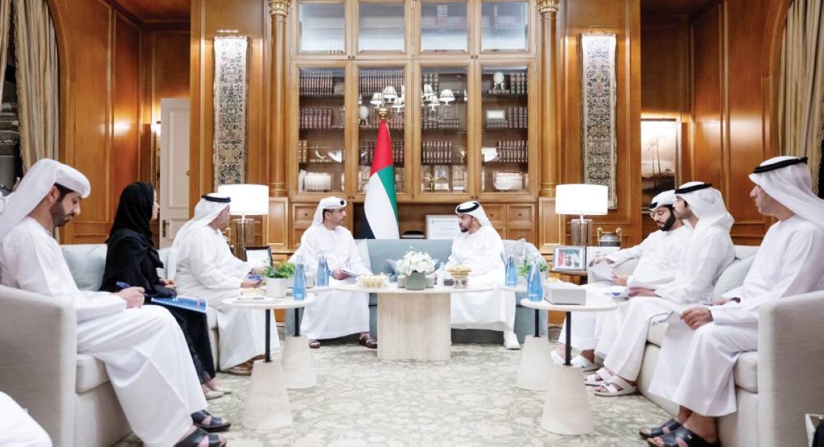 حمدان بن زايد يؤكد أهمية مشاريع البنية التحتية لتعزيز جودة الحياة