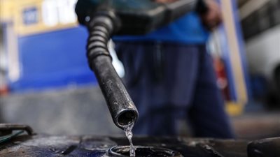 خطة غير معلنة.. هل ترفع مصر أسعار الوقود استجابة للصندوق؟