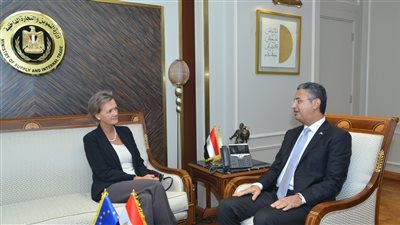 وزير التموين يبحث مع سفيرة الاتحاد الأوروبي تعزيز التعاون في الأمن الغذائي والتجارة الداخلية
