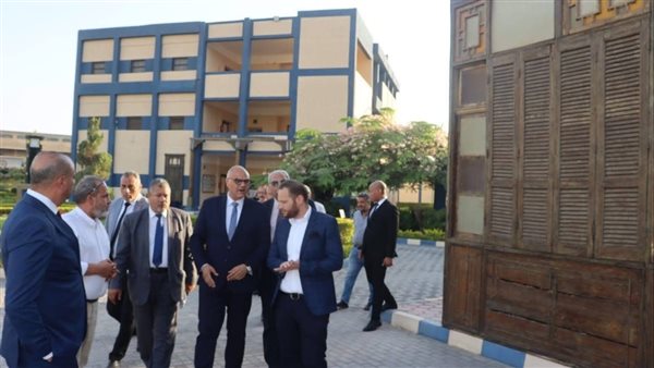 محافظ القليوبية يتفقد مدرسة “إيجيبت جولد” للتكنولوجيا التطبيقية للحُلي والمجوهرات بالعبور