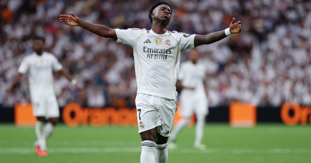 كيف تعامل تشابي مع غضب فينيسيوس في ريال مدريد؟