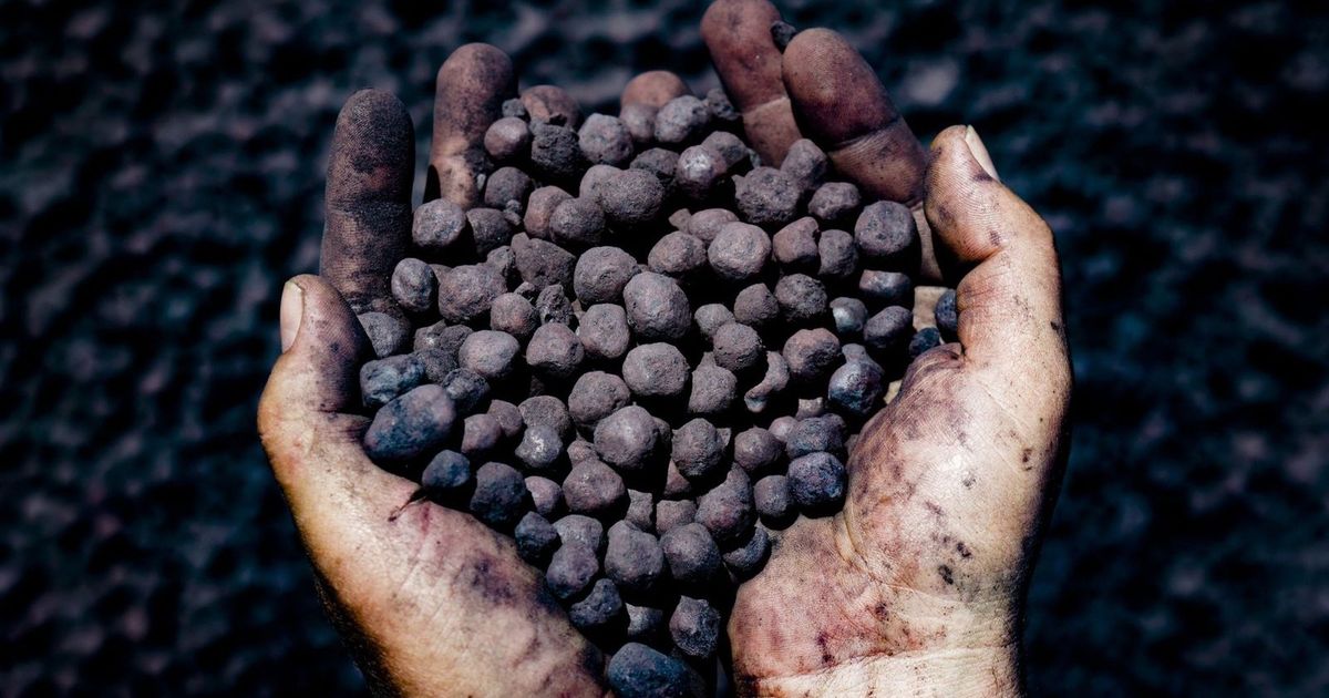 الصين تحظر شحنات خام الحديد من “BHP” وسط خلافات حول التسعير