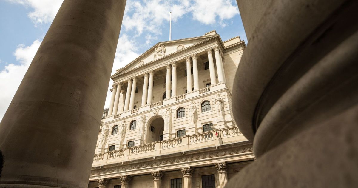 بنك إنجلترا يبقي أسعار الفائدة دون تغيير عند 4%