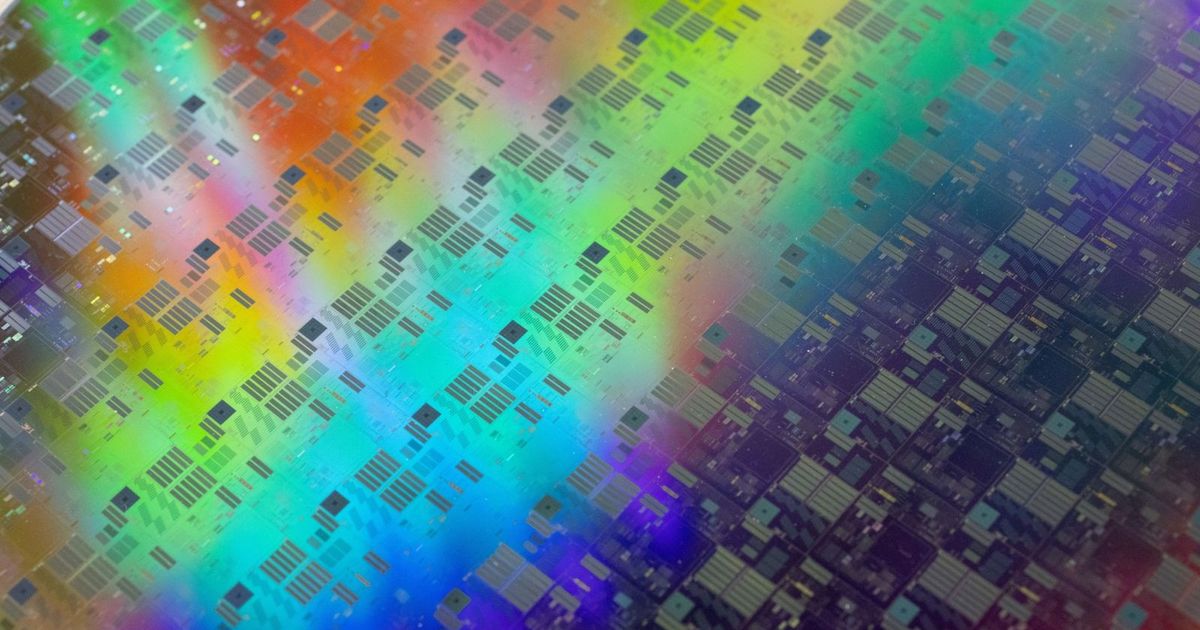 “ASM” الهولندية تخفض توقعات النصف الثاني بعد تراجع طلب الرقائق