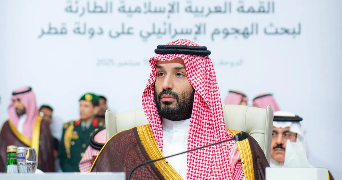 ولي العهد السعودي يلتقي قادة دول على هامش قمة الدوحة