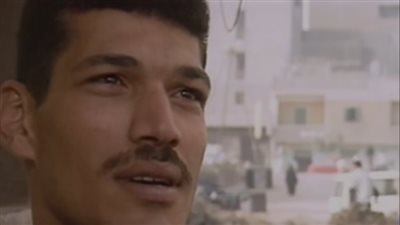 بحاول ألقي فرصة في مجال التمثيل