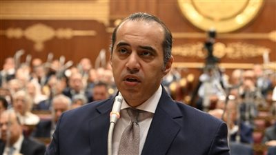 رئيس مجلس الشيوخ عبد الوهاب عبد الرازق في خطاب الوداع:« أدينا الأمانة على خير.. وهنيئًا لمصر وجود الوزير محمود فوزى المُخلص الذى يضع الأمور في نصابها الصحيح»
