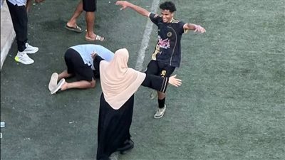 ابنها الوحيد ..فرحة والدة محمد صلاح لاعب اتحاد بسيون بعد تسجيل هدف قاتل في القسم الثاني