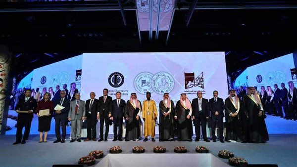 أستاذ بـ”تربية أسيوط” يفوز بجائزة الملك عبدالله بن عبدالعزيز العالمية للترجمة