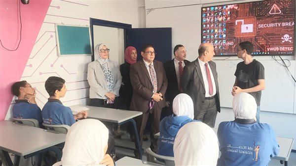 نائب وزير التعليم يوجه بسرعة الانتهاء من تسليم الكتب الدراسية