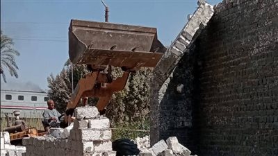 محافظة الجيزة تزيل تعديات على الأراضي الزراعية بمركزي البدرشين ومنشأة القناطر