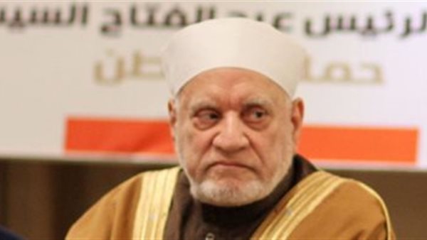 انتهاء صلاة الجنازة على الدكتور أحمد عمر هاشم بحضور شيخ الأزهر وكبار العلماء