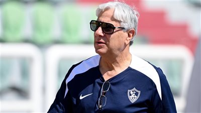 الاتحاد الإفريقي يوافق على إقامة الزمالك و ديكيداها في القاهرة